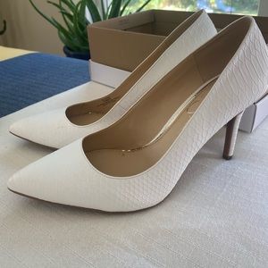 Jessica Simpson white pumps